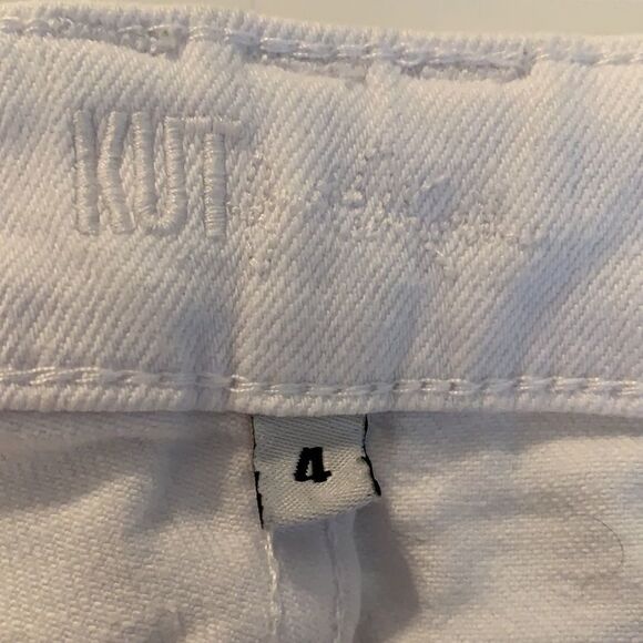 𝅺KUT from the Kloth white denim. Mid rise. Five pockets. - Picture 8 of 11